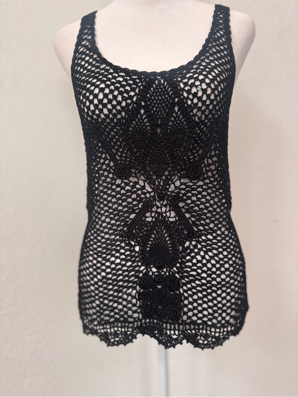 Handknit Black Rayon Crochet knit Tank Top w/ scattered sequins - NEW W/ TAGS!